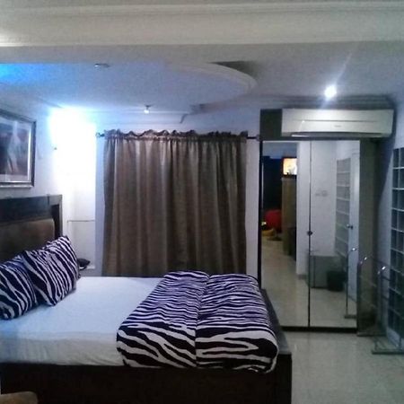 Theodawn Hotels @ Suite 29 Ikeja Dış mekan fotoğraf