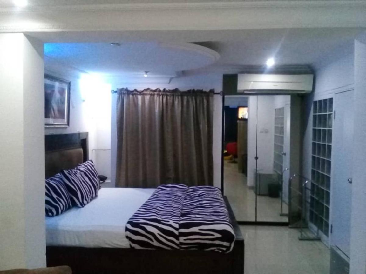 Theodawn Hotels @ Suite 29 Ikeja Dış mekan fotoğraf