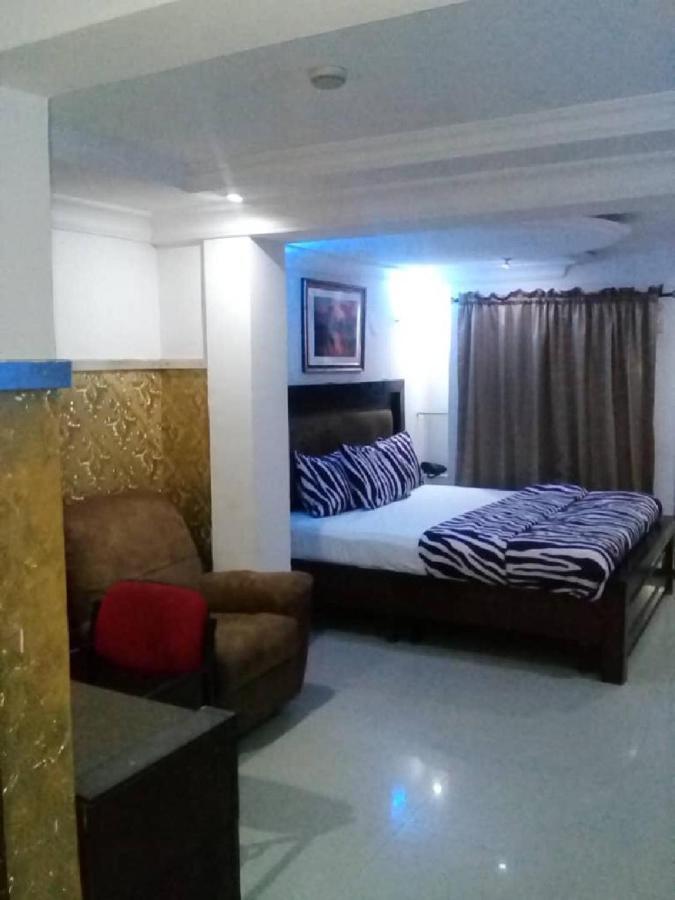 Theodawn Hotels @ Suite 29 Ikeja Dış mekan fotoğraf