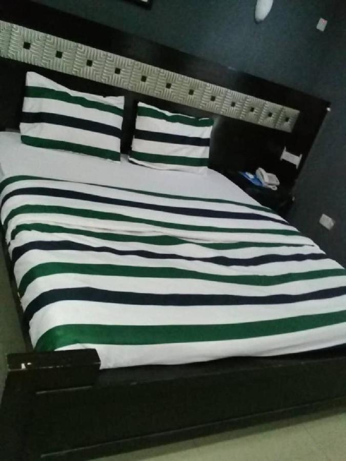 Theodawn Hotels @ Suite 29 Ikeja Dış mekan fotoğraf