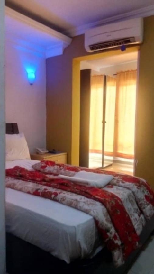 Theodawn Hotels @ Suite 29 Ikeja Dış mekan fotoğraf