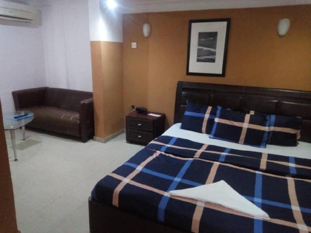 Theodawn Hotels @ Suite 29 Ikeja Dış mekan fotoğraf