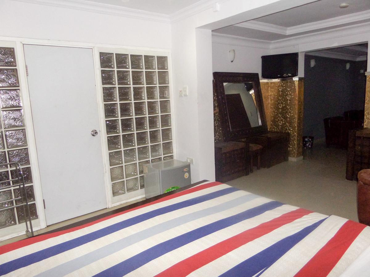 Theodawn Hotels @ Suite 29 Ikeja Dış mekan fotoğraf