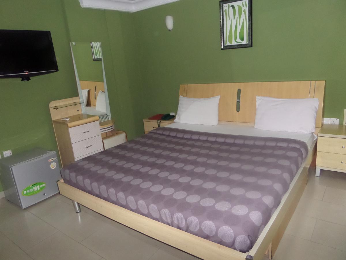 Theodawn Hotels @ Suite 29 Ikeja Dış mekan fotoğraf