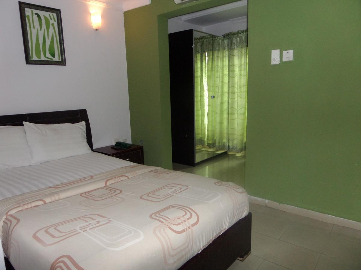 Theodawn Hotels @ Suite 29 Ikeja Dış mekan fotoğraf