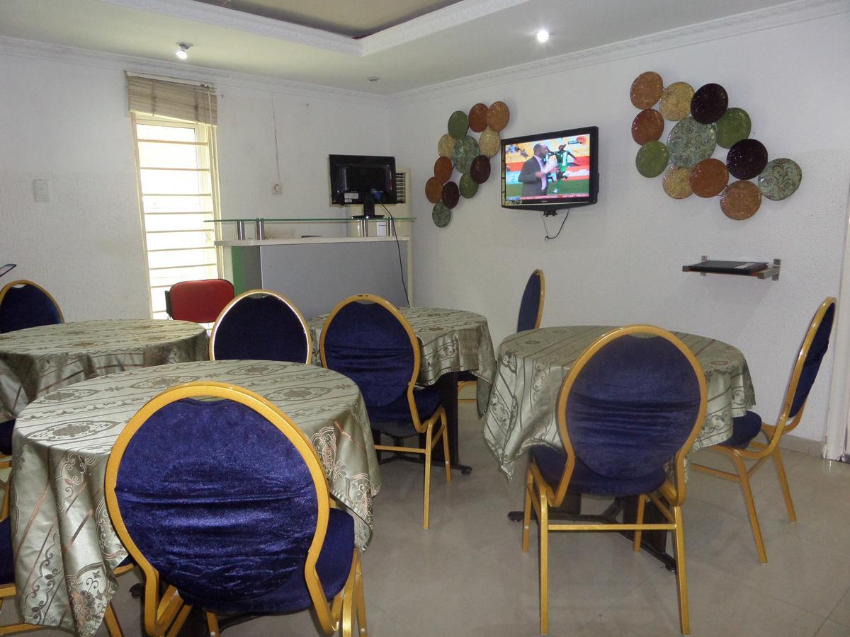 Theodawn Hotels @ Suite 29 Ikeja Dış mekan fotoğraf