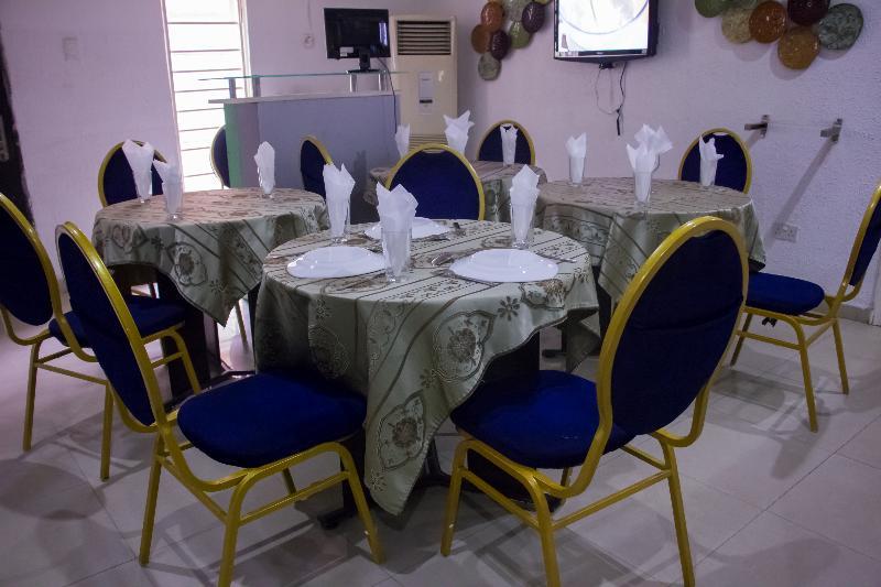 Theodawn Hotels @ Suite 29 Ikeja Dış mekan fotoğraf