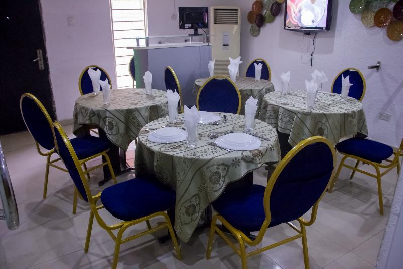 Theodawn Hotels @ Suite 29 Ikeja Dış mekan fotoğraf