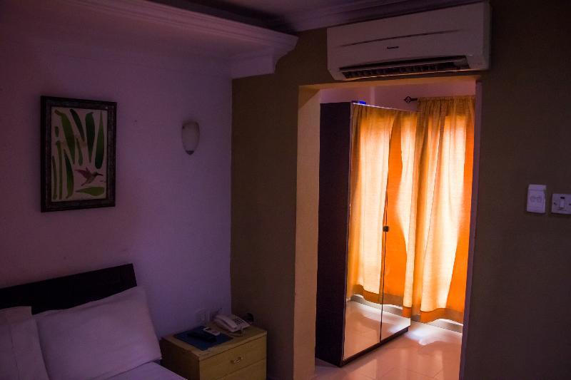 Theodawn Hotels @ Suite 29 Ikeja Dış mekan fotoğraf