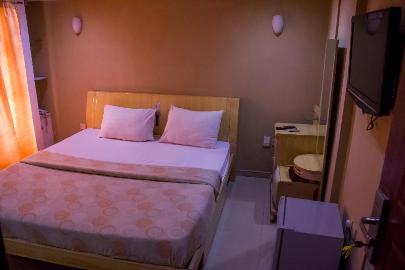 Theodawn Hotels @ Suite 29 Ikeja Dış mekan fotoğraf