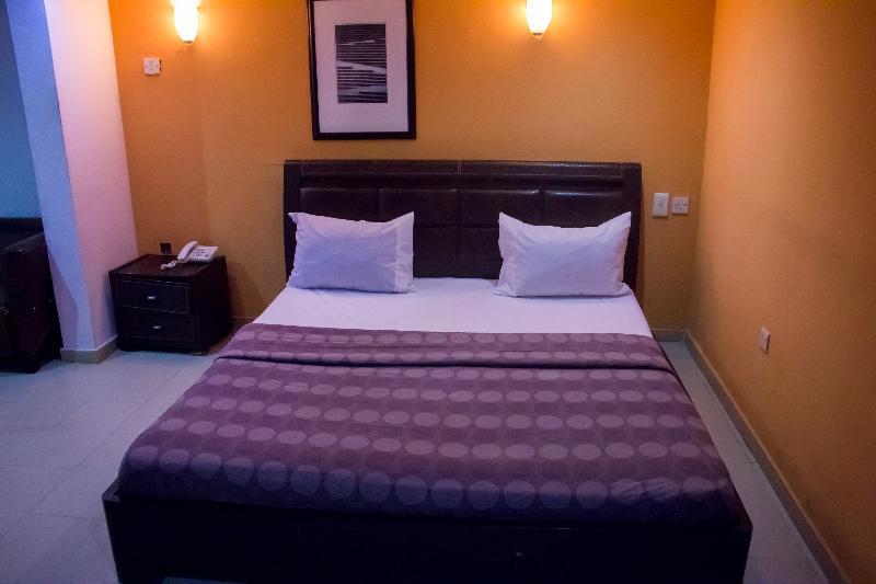 Theodawn Hotels @ Suite 29 Ikeja Dış mekan fotoğraf
