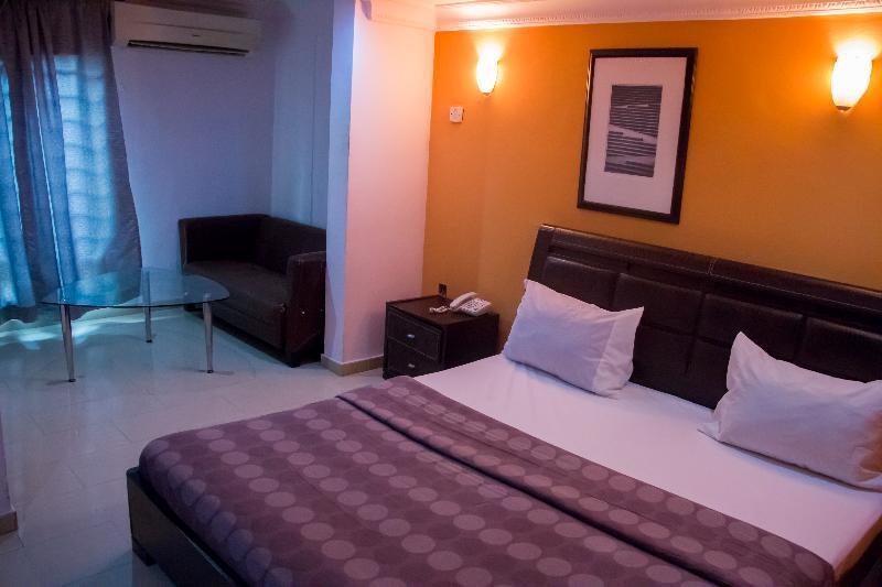 Theodawn Hotels @ Suite 29 Ikeja Dış mekan fotoğraf