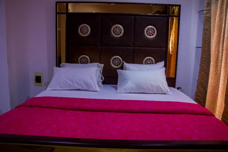 Theodawn Hotels @ Suite 29 Ikeja Dış mekan fotoğraf